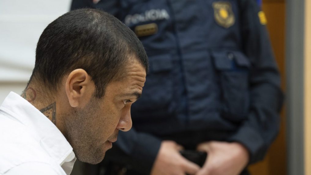 Dani Alves je vinný zo sexuálneho napadnutia. Na španielskom súde spoznal výšku svojho trestu
