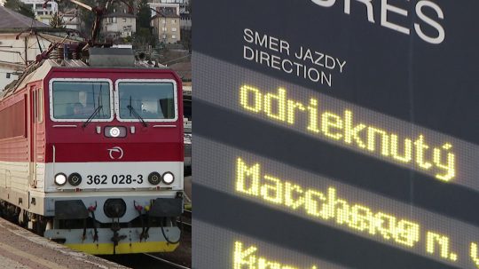 Na koláži vľavo vlak ZSSK, vpravo tabuľa informujúca, že jeden z vlakov, bol odrieknutý.