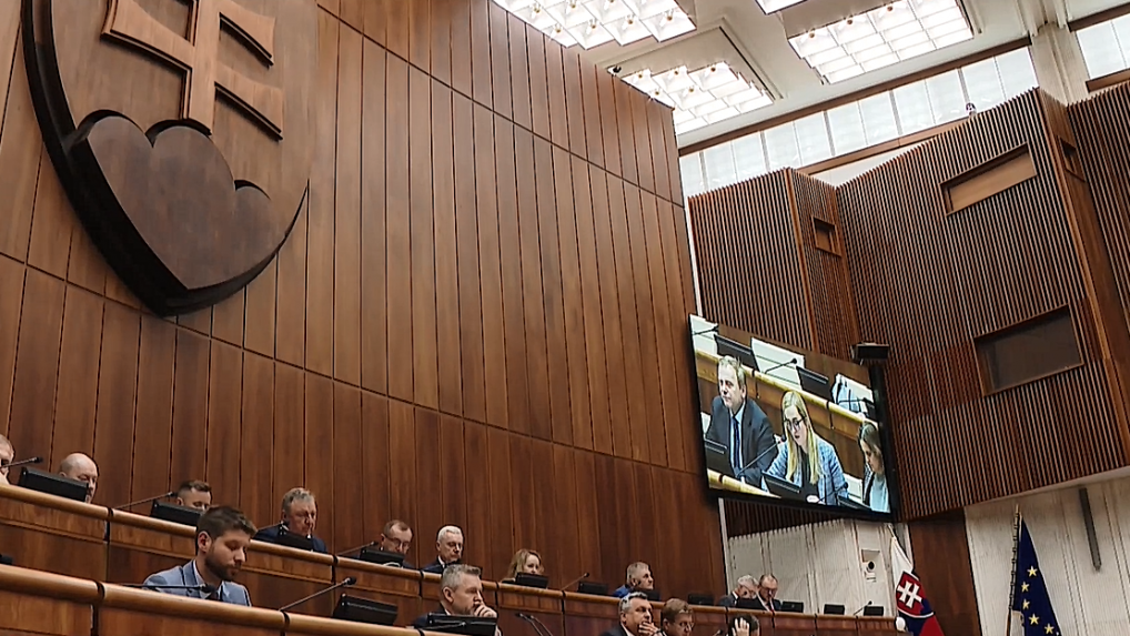 Parlament neschválil výdavkové limity, Slovensko tým môže prísť o stovky milióny eur z plánu obnovy