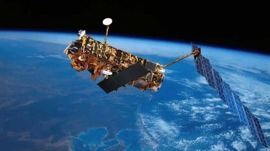 Európská kozmická agentúra (ESA) zverejnila 20. februára fotomontáž satelitu Envisat, ktorý za týždeň na obežnej dráhe nahradí družice ERS-1 a ERS-2.