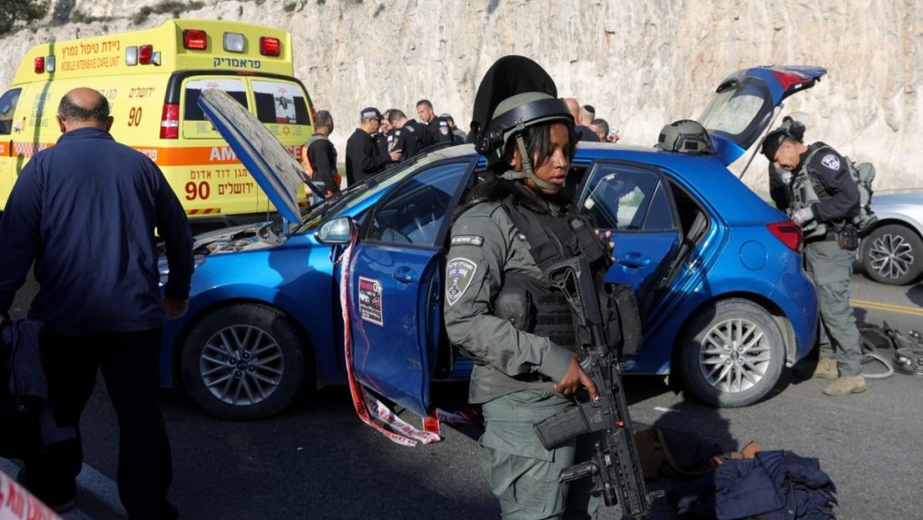 Pri Jeruzaleme sa strieľalo: Palestínski útočníci zabili jedného človeka, ďalších zranili