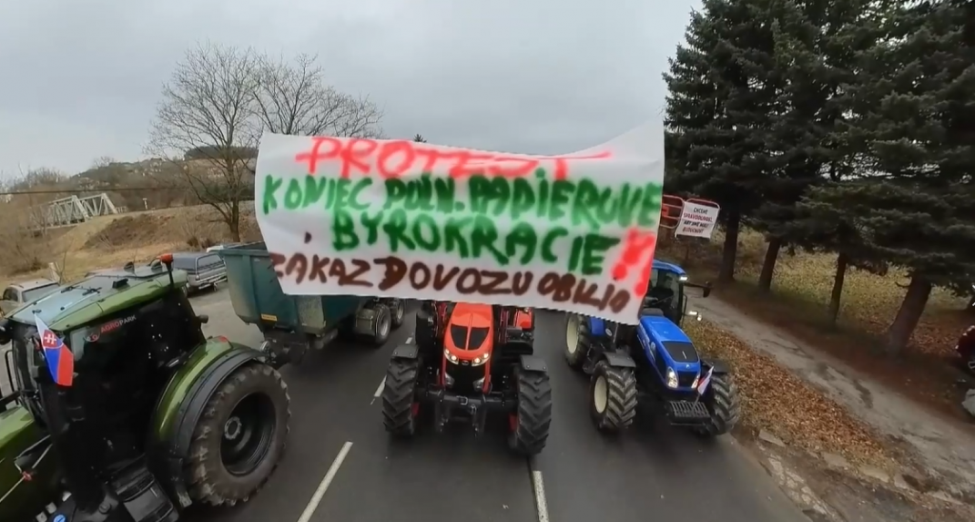 Štrajk slovenských farmárov: Na cesty vyrazili v takmer dvadsiatke regiónov