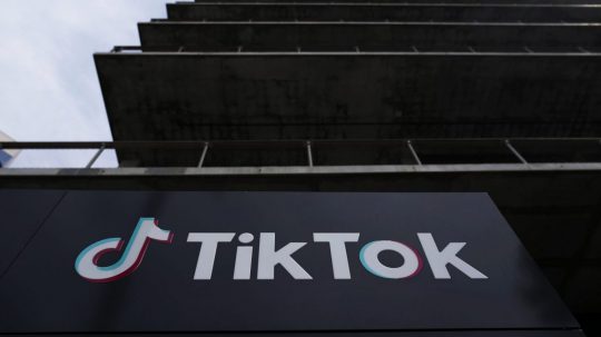 Na snímke logo TikToku.