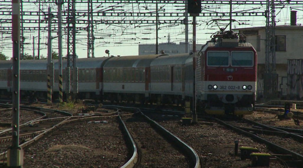Na západe Slovenska hrozí kolaps železničnej dopravy. Chýbajú kľúčoví zamestnanci