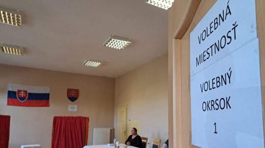 Volebná miestnosť v obci Žehra.