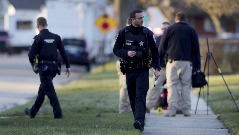 Útočník v Illinois smrteľne pobodal štyroch ľudí, ďalších piatich zranil