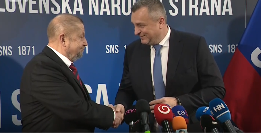 Andrej Danko sa vzdal prezidentskej kandidatúry a podporil Štefana Harabina