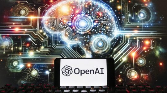 Na snímke logo OpenAI.