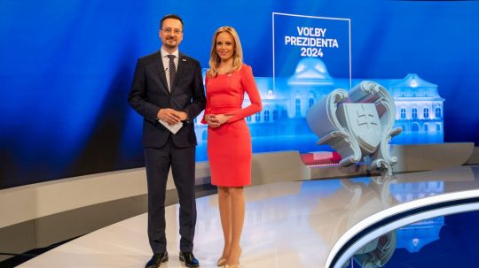 Volebnou nocou na RTVS vás budú sprevádzať moderátori Barbora Bodáková a Vlado Lichvár.