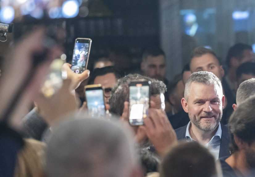 Voľby očami svetových médií: Budúceho prezidenta označujú za proruského kandidáta a populistu