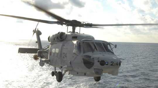Na snímke je vrtuľník SH-60K.
