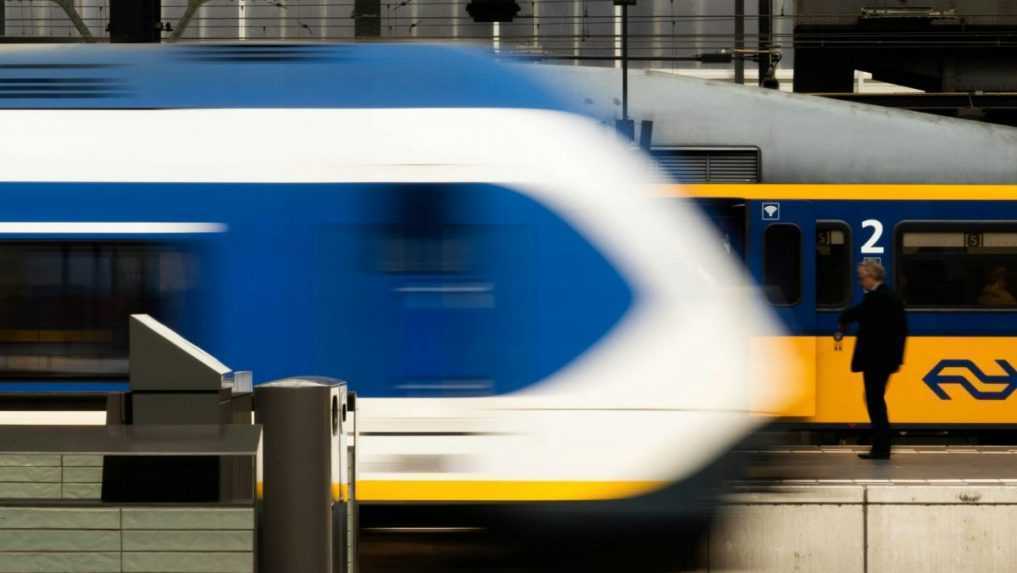 Holandskí železničiari zastavia dopravu na tri minúty. Nepáči sa im nárast násilia vo vlakoch
