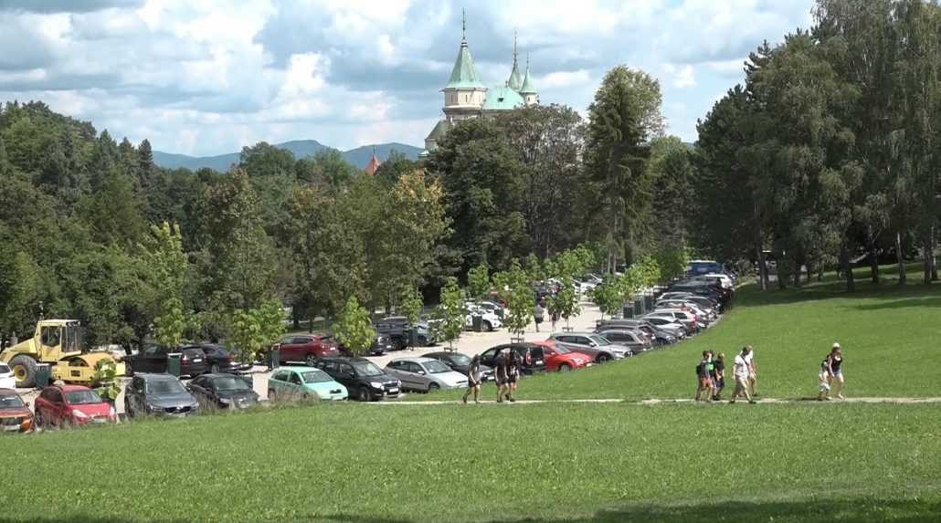 V jednom z najnavštevovanejších miest Slovenska menia parkovaciu politiku. Bezplatné státie je minulosťou