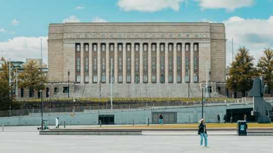 Na ilustračnej snímke fnsky parlament.