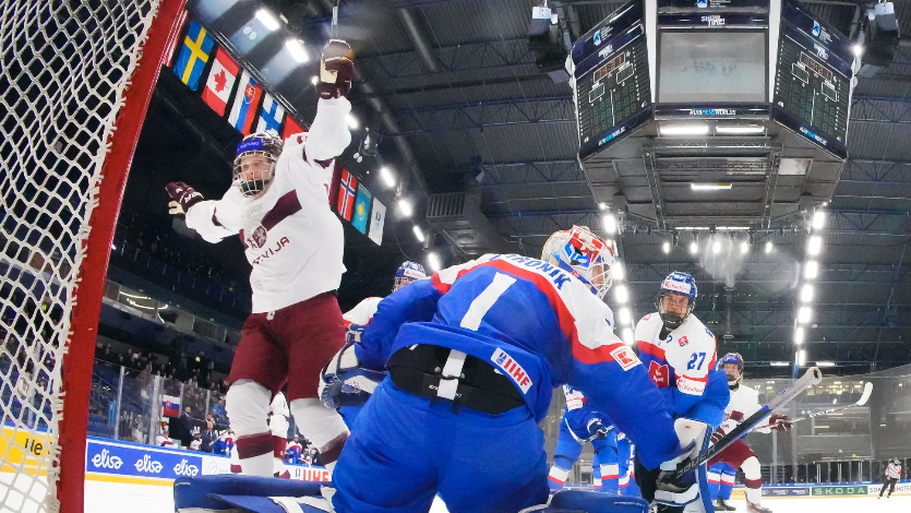 Lotyši prekvapili slovenských  hokejistov. Mladíci prehrali aj svoj druhý zápas na MS do 18 rokov