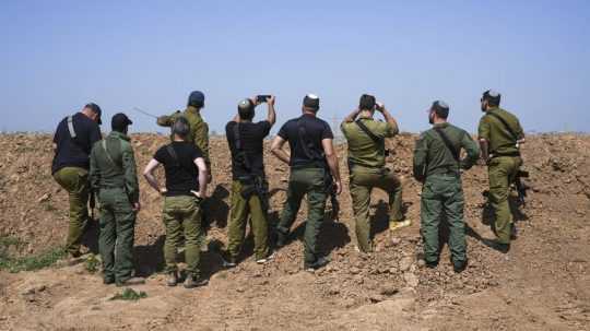Na snímke izraelskí vojaci.