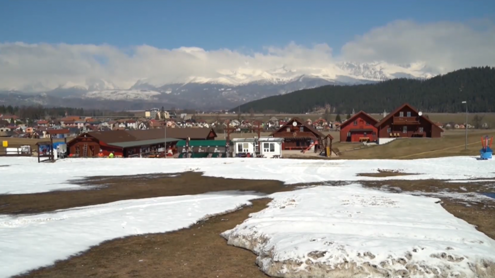 Historicky najteplejšia zimná sezóna sa v Tatrách skončila. Tatranci si ju však pochvaľujú