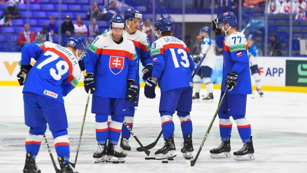 SlovenskÃƒÂ­ hokejisti sa rozcviÃ„ÂujÃƒÂº pred zÃƒÂ¡pasom s Kazachstanom.