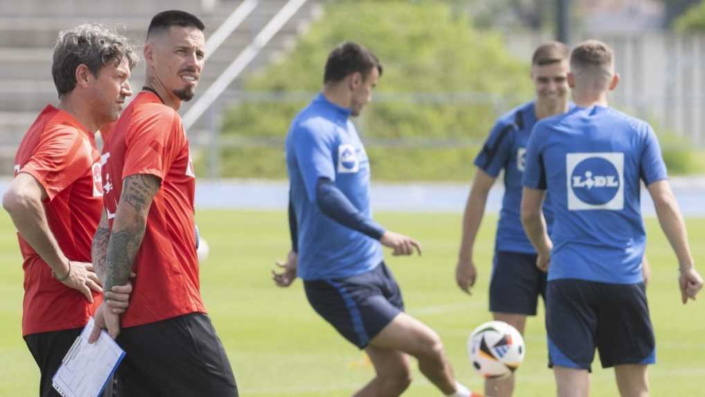 Slovenskí futbalisti začali prípravu na EURO pod taktovkou Hamšíka: „Calzonovi zasielame zábery z dronu“