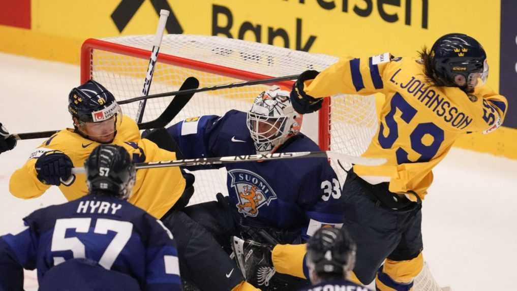 Švédski hokejisti porazili Fínsko v predĺžení. V semifinále si zahrajú po šiestich rokoch