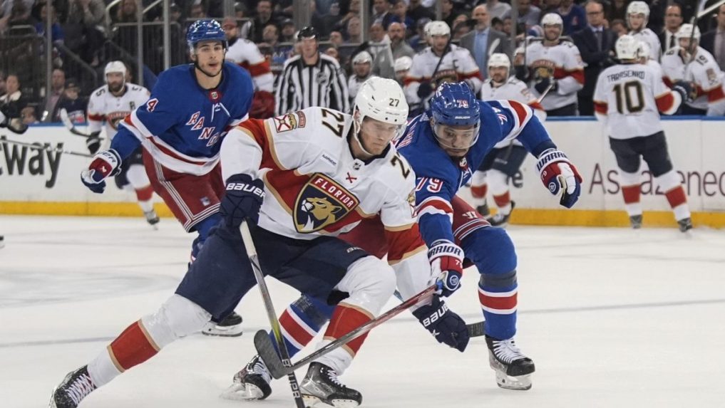 NHL: Florida si vybojovala postupový mečbal v konferenčnom finále. Rangers sú blízko vypadnutia