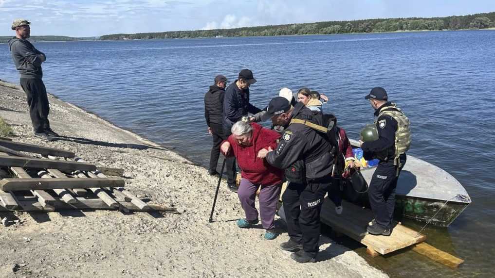 Ruská ofenzíva v Charkovskej oblasti pokračuje, evakuovať museli stovky ľudí