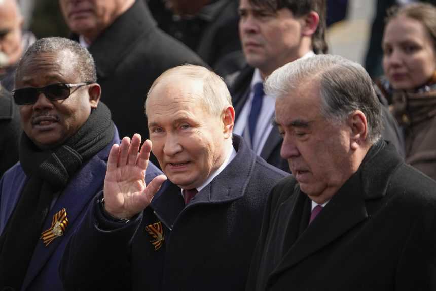 Prezident TadÃ…Â¾ickej republiky Emomali Rahmon (vpravo) a ruskÃƒÂ½ prezident Vladimir Putin.