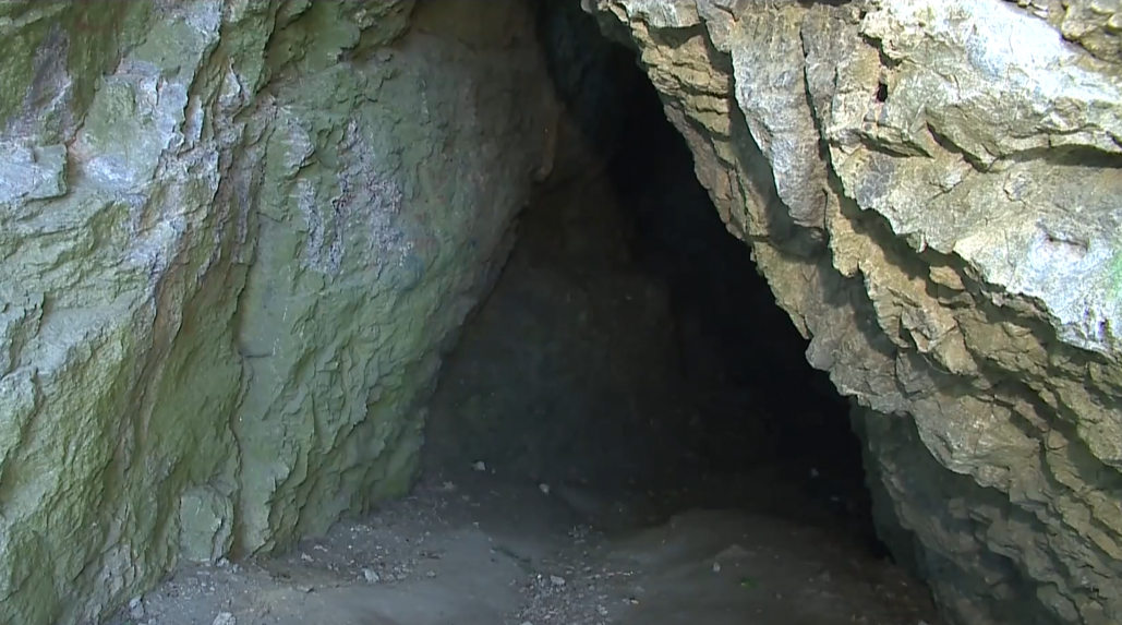 Nitriansku hradnú jaskyňu by mohli čoskoro sprístupniť verejnosti. Na ťahu je envirorezort