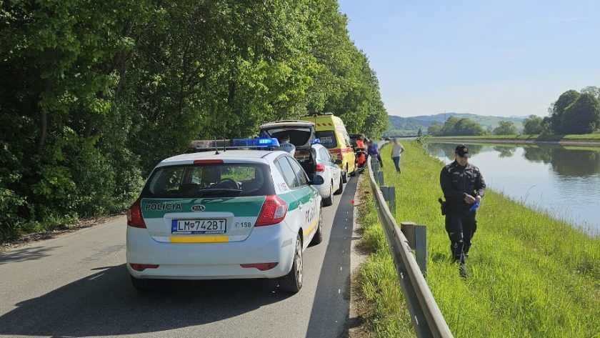 Hasiči vytiahli z kanála pri Bytči mŕtve telo