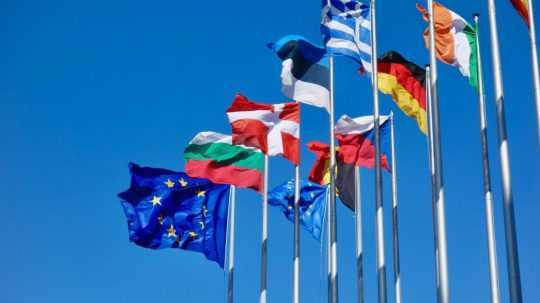 Vlajky niektorých z členských štátov Európskej únie.