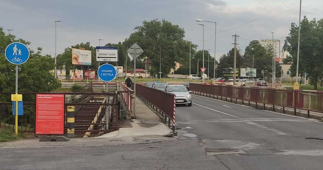 Na jednom z bratislavských mostov vyhlásili mimoriadnu situáciu. Jeho technický stav je veľmi zlý