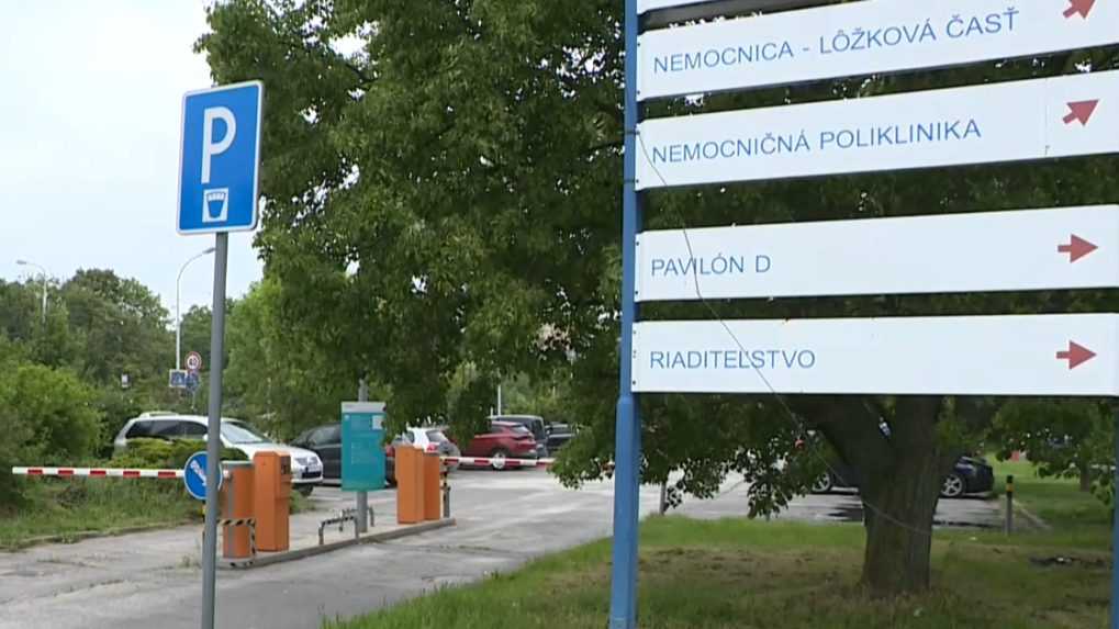 Pacienti sa po rokoch dočkajú bezplatného parkovania pred nemocnicami v Bratislave
