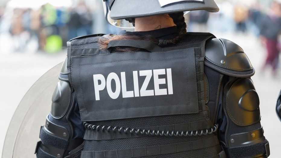 Obnažený mladík vo švajčiarskom meste útočil na ľudí. Bežkyňu, ktorú napadol, sa už nepodarilo zachrániť