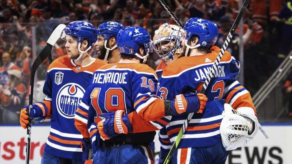 NHL: Finálová séria pokračuje, hráči Edmontonu zdolali Floridu. O šampiónovi rozhodne siedmy duel