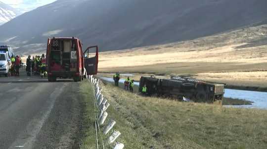 Havarovaný autobus.