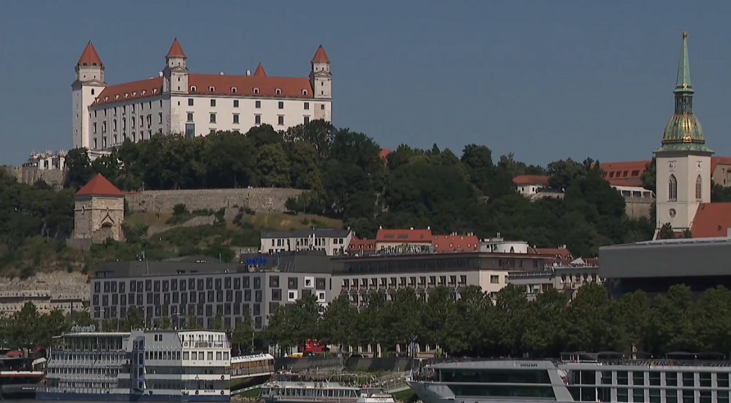 Bratislava chce zvýšiť daň z nehnuteľností a poplatok za odpad. Primátor Vallo tvrdí, že ide o nevyhnutný krok