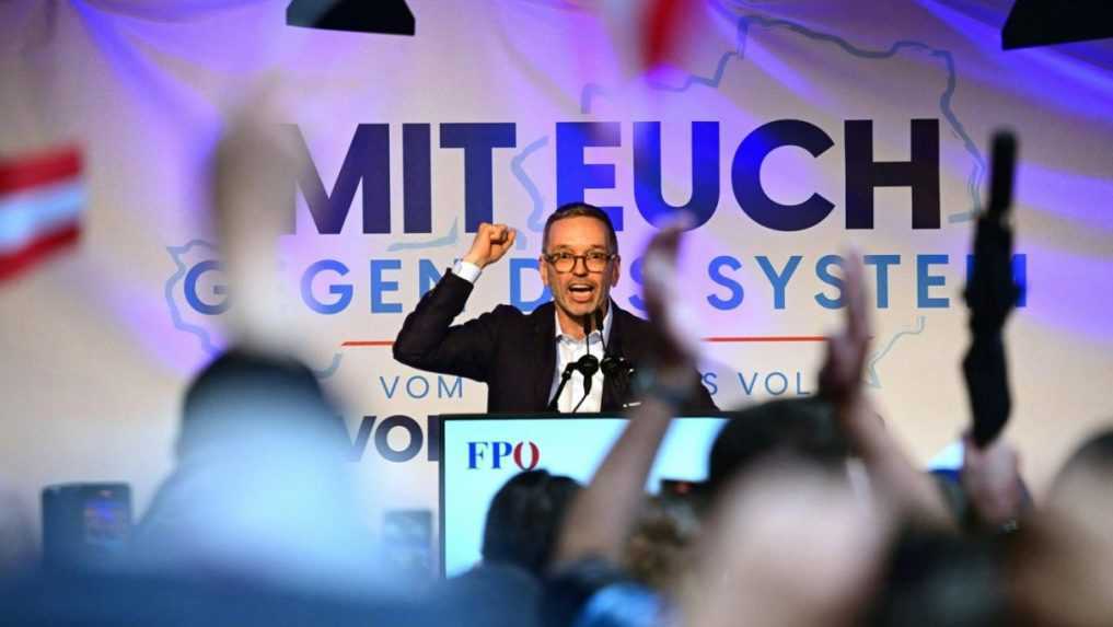 Eurovoľby v Rakúsku vyhrala krajne pravicová FPÖ, vyplýva z prognózy