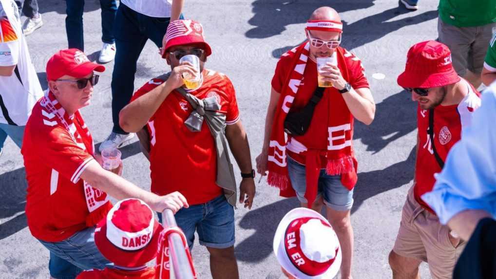Nespokojní fanúšikovia Dánska: V Stuttgarte museli riešiť bizarný problém