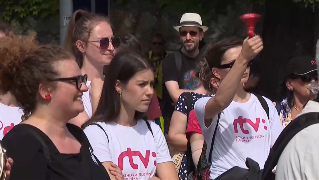 Zamestnanci RTVS protestovali proti zákonu o STVR: V tejto chvíli je to možno to posledné, čo môžeme urobiť