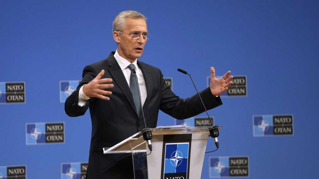 NATO zvažuje rozmiestniť ďalšie jadrové zbrane, vyhlásil Stoltenberg