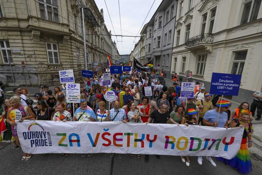 14. roÃ„ÂnÃƒÂ­k podujatia DÃƒÂºhovÃƒÂ½ Pride v Bratislave.