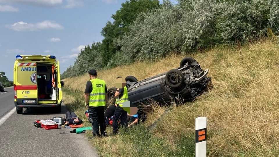 Havária na D2 v smere do Česka: Na mieste zasahoval vrtuľník, zranených previezol do nemocnice