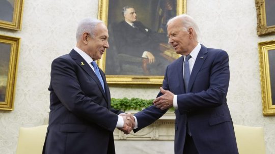 Americký prezident Joe Biden a izraelský premiér Benjamin Netanjahu.