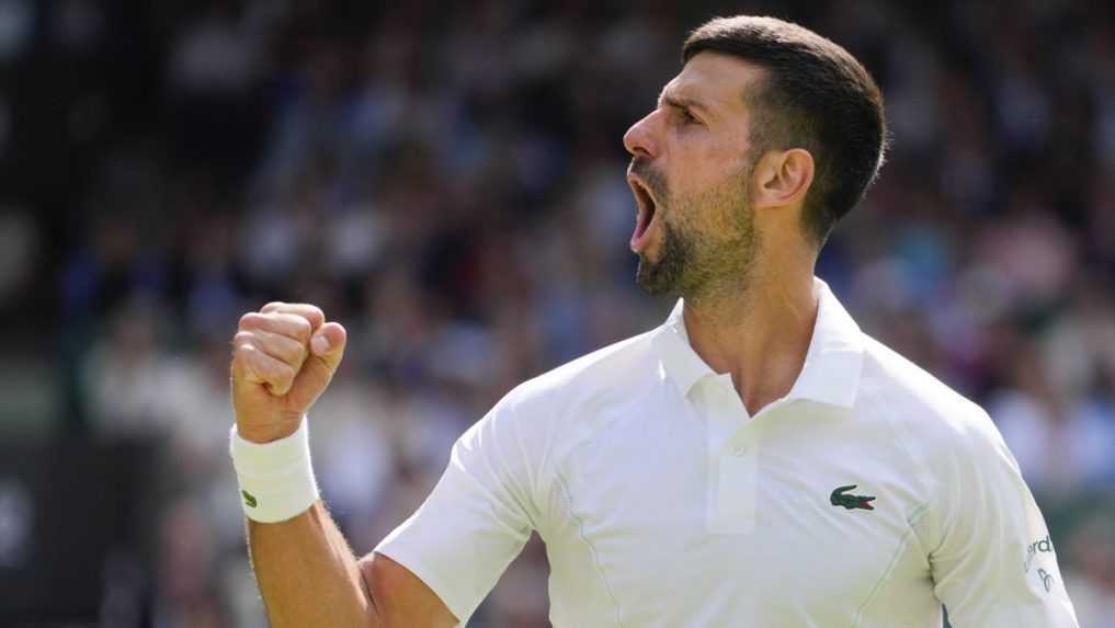 Druhá semifinálová dvojička na Wimbledone je známa: Djokovič na kurt ani nemusel vyjsť, Musetti zvládol päťsetový boj