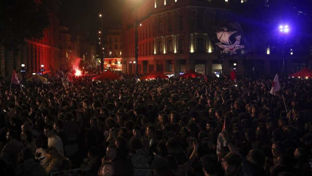 TisÃƒÂ­cky Ã„Â¾udÃƒÂ­ protestovali proti krajnej pravici.