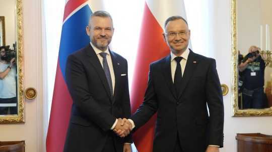 Slovenský prezident Peter Pellegrini (vľavo) sa stretol so svojím poľským náprotivkom Andrzejom Dudom.