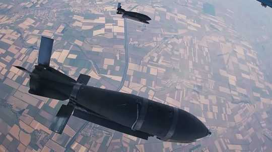 Na ilustračnej snímke ruské bomby zhodené z lietadla.