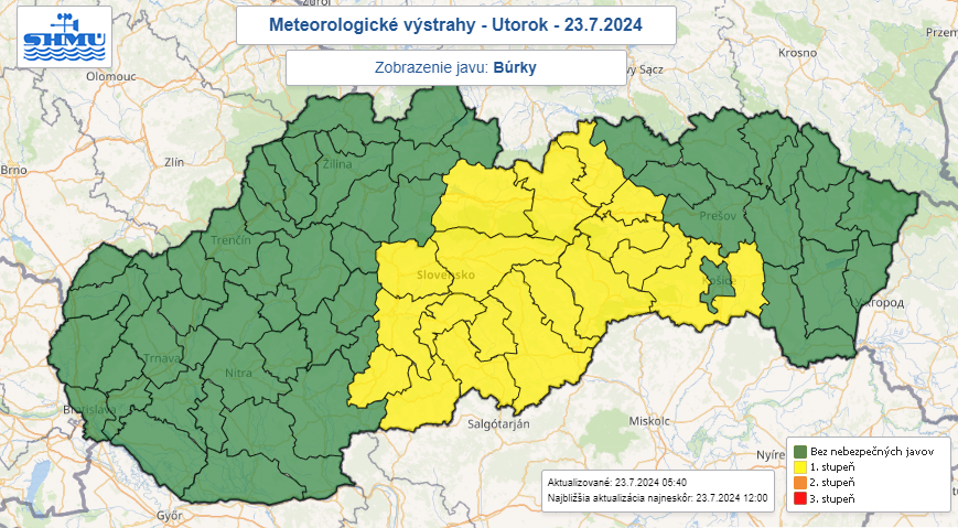 Na snímke mapa Slovenska s meteorologickými výstrahami pred búrkami.