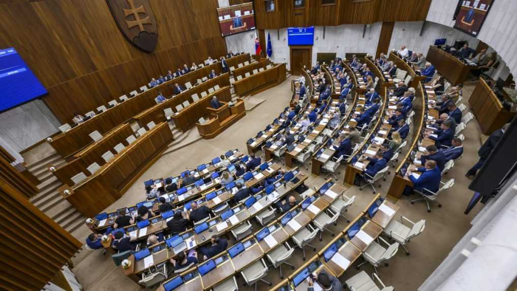 Na septembrovej schôdzi sa bude parlament venovať aj voľbe predsedov výborov, posty zastávali M. Kolíková a M. Šipoš