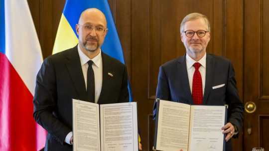 Na snímke ukrajinský premiér Denys Šmyhal a český premiér Petr Fiala.